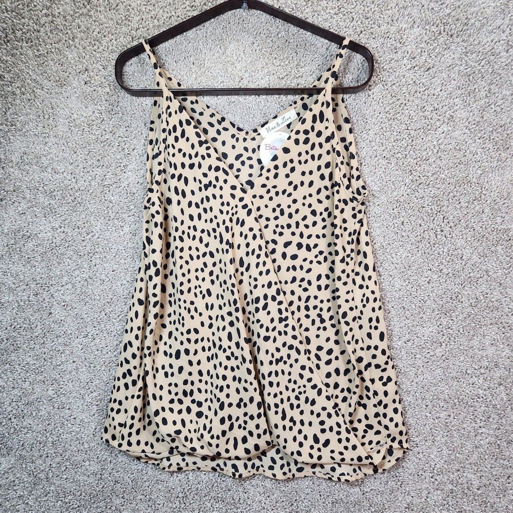 Vine & Love Cami Tank Top Womens Medium Tan Black Dalmatian Print Wrap V-Neck